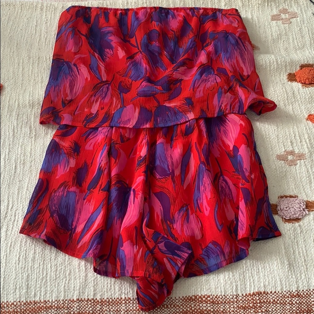 🛍 Honey Punch Romper, Small, Like New.